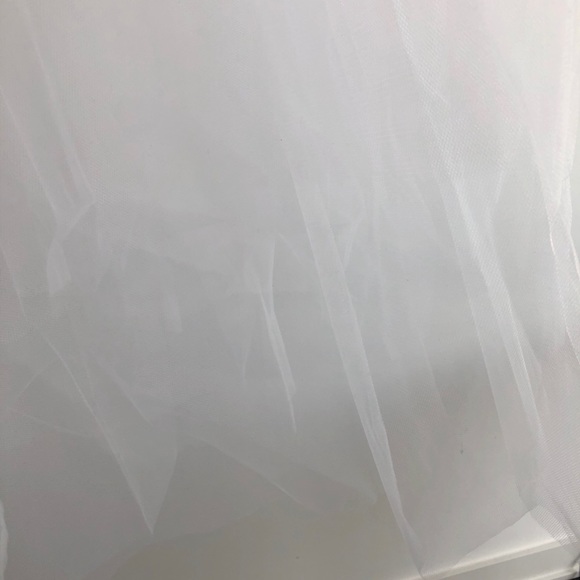 New bridal veil + accessory - Picture 4 of 5